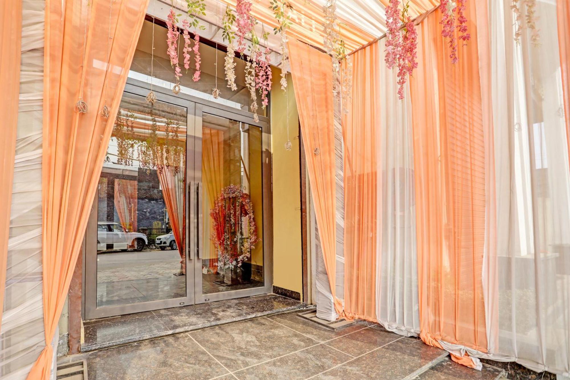 Hotel O Miraas Hotel And Banquet Hall Ludhiana Exterior photo